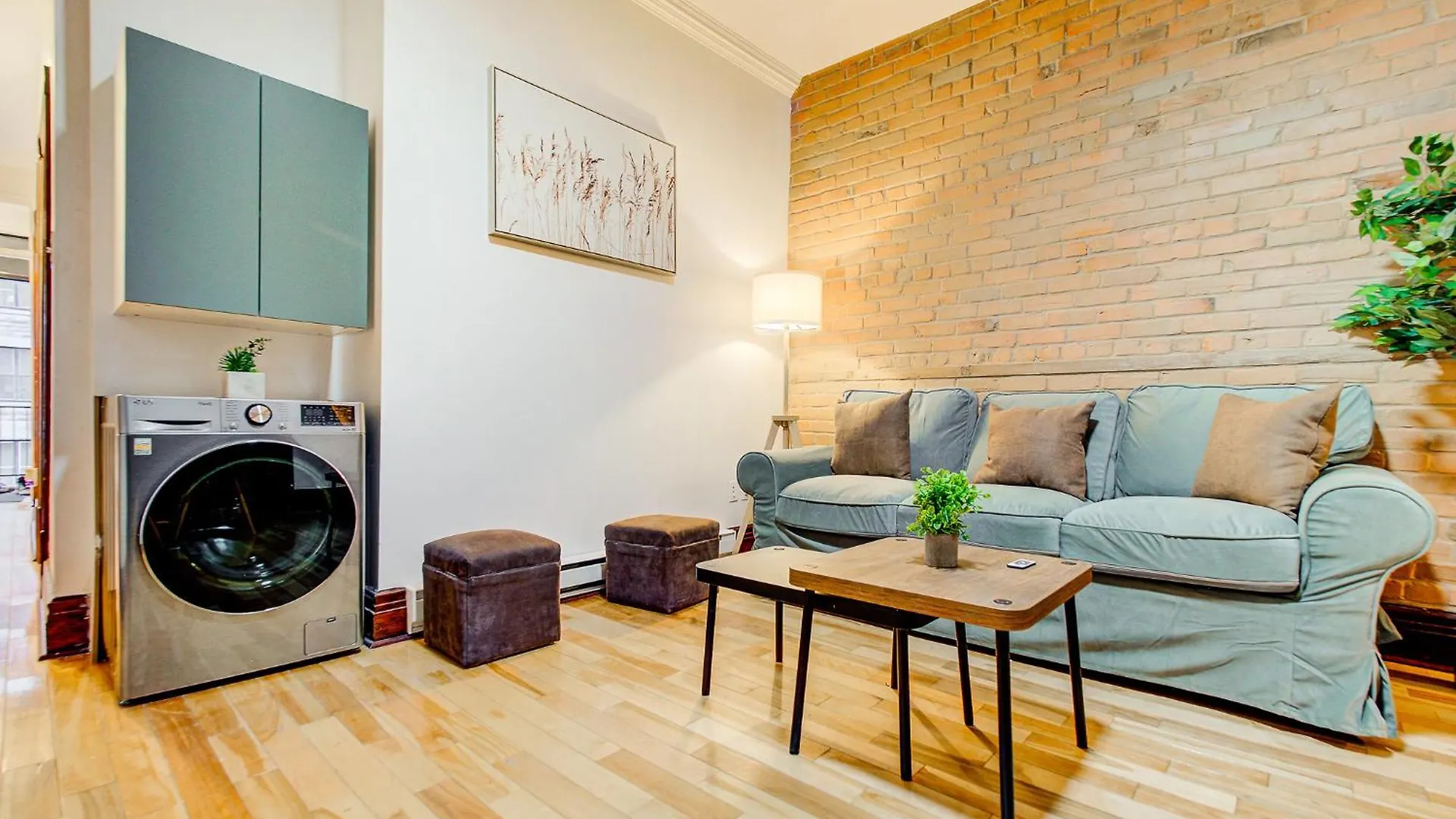 Great 3B Unit On Saint-Urbain Apartment Montreal