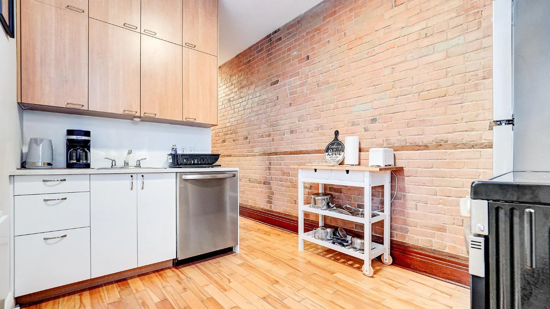 Great 3B Unit On Saint-Urbain Apartment Montreal 0*,  Canada