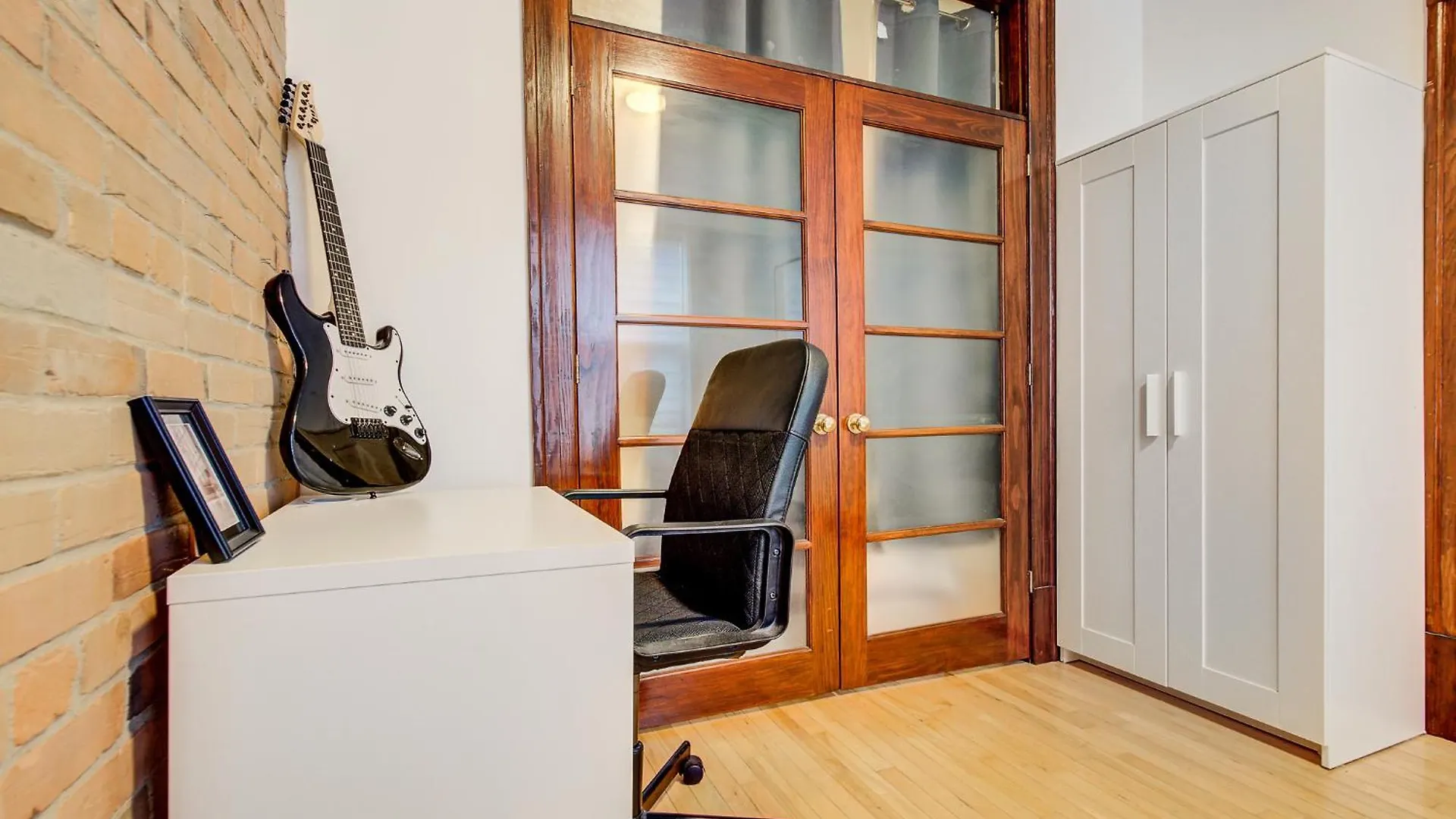Apartmán Great 3B Unit On Saint-Urbain Montreal